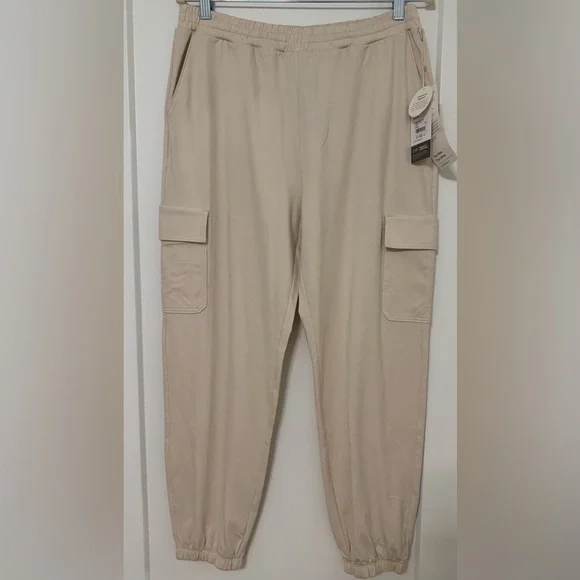 NWT Vuori Boyfriend Cargo DreamKnit Jogger in Milkweed Heather-size Medium - Picture 3 of 7